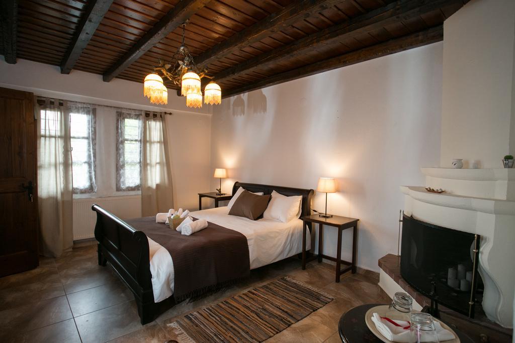 Enastron Guesthouse 帕莱斯潘蒂雷蒙 客房 照片
